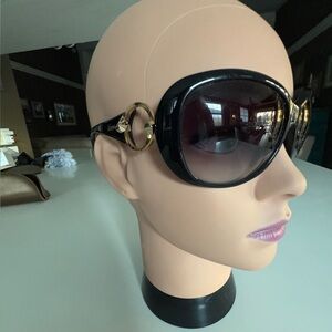 Gucci vintage from the horse bit collection, includes original Case